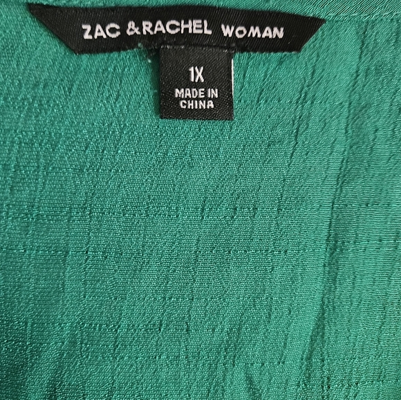 Zac & Rachel Womans Green V-neck Open Sleeve Lightweight Blouse Size 1X - Picture 5 of 11
